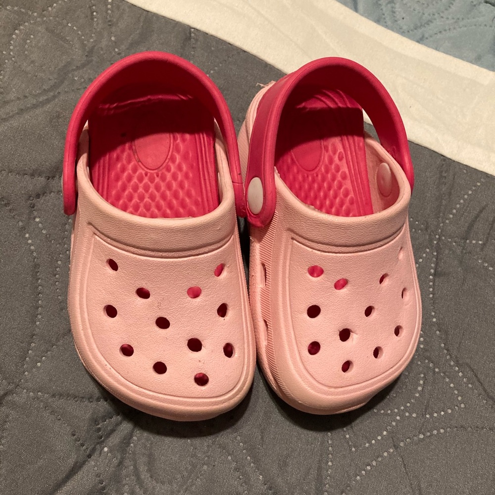 Baby girl (toddler) crocs